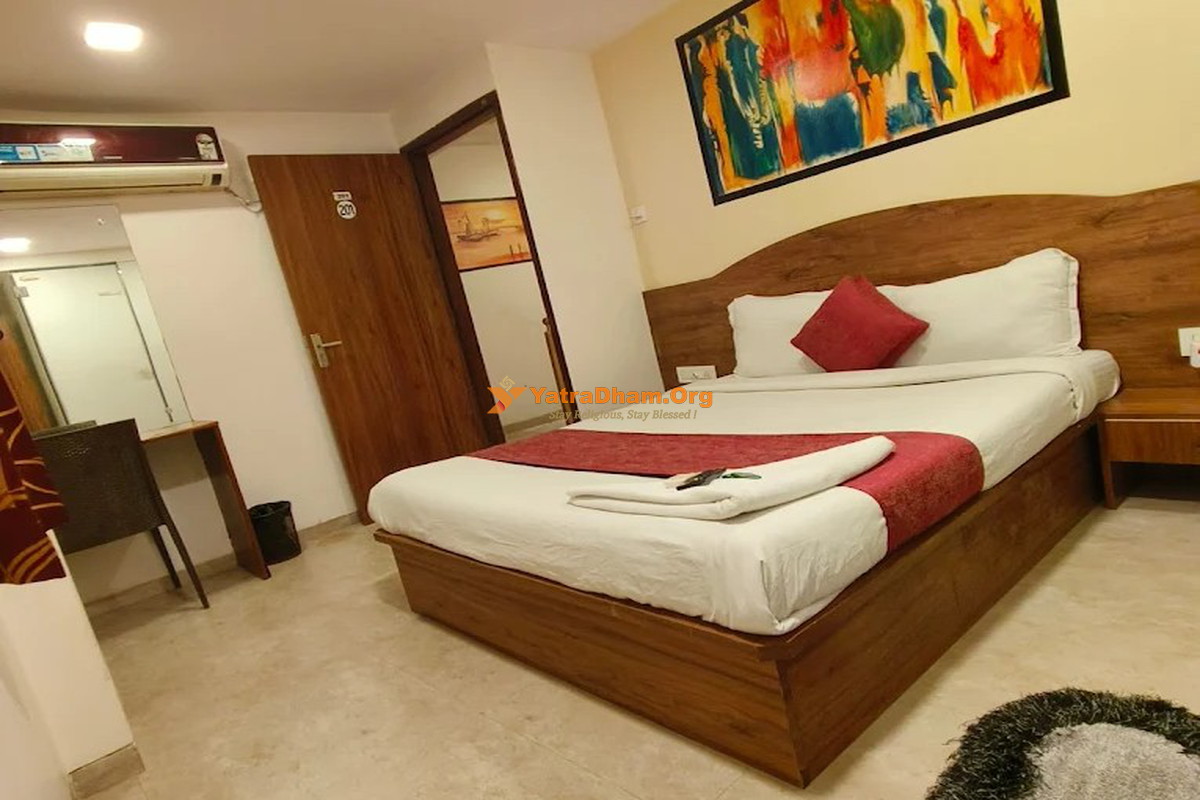 Hotel Beach Crown Juhu Mumbai 2 Bed Room