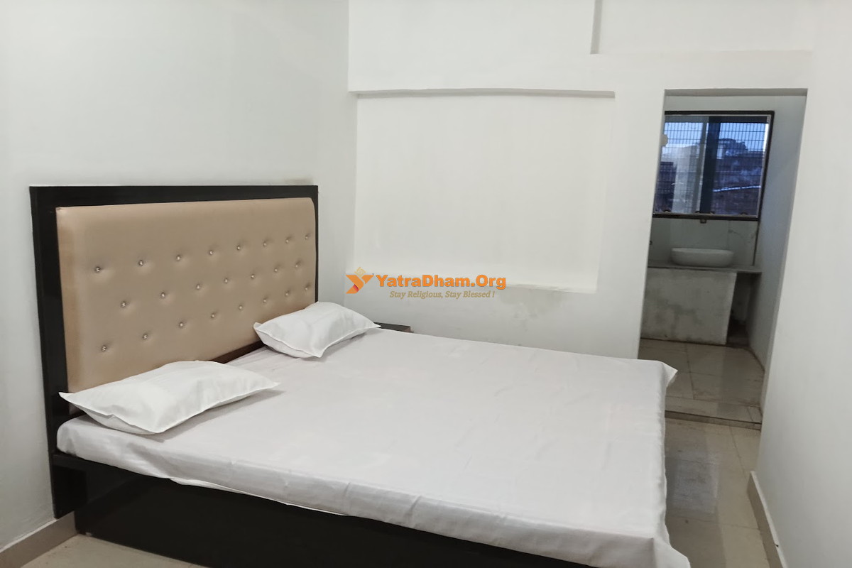 Mahendra Homestay Ayodhya Room View