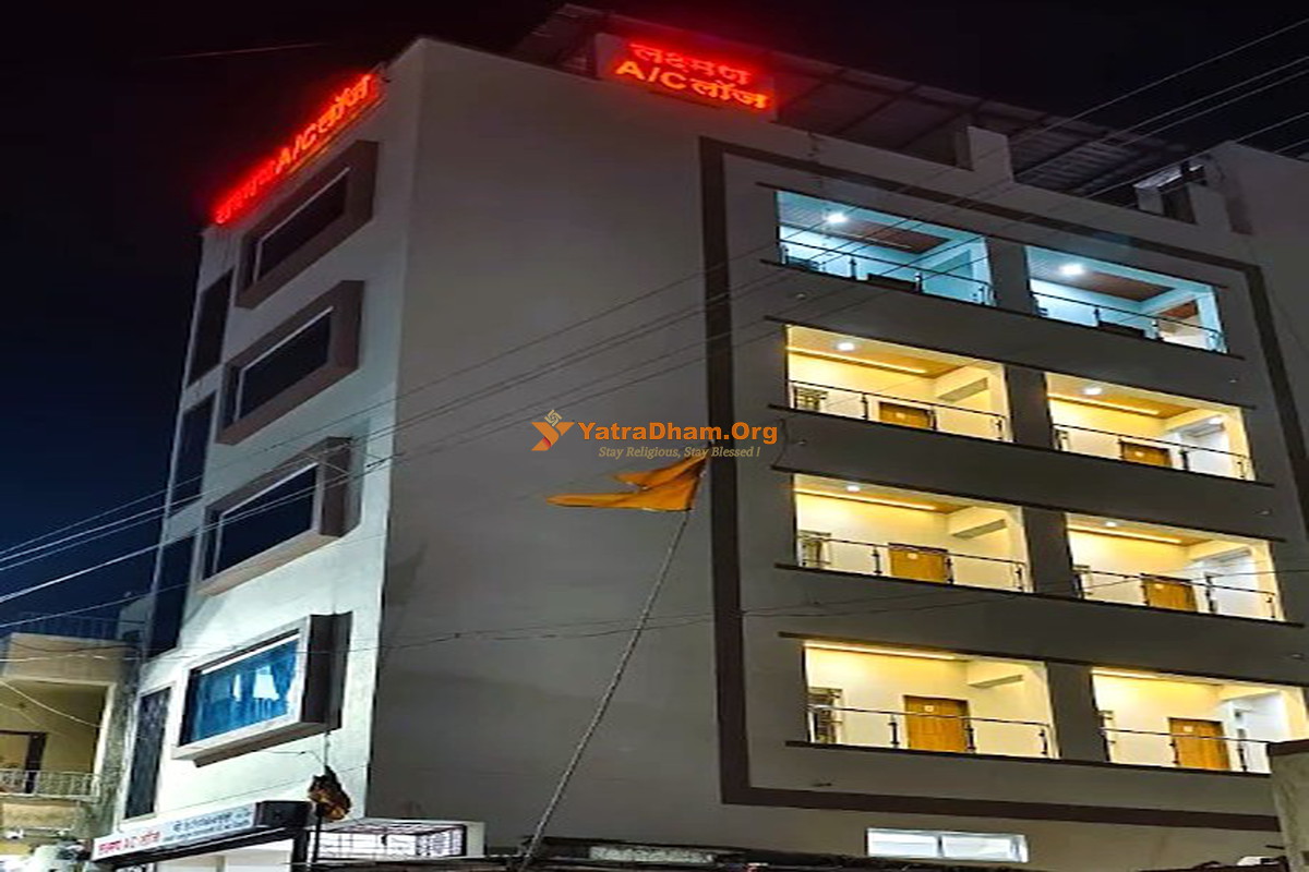 Laxman AC Lodge Jejuri Building