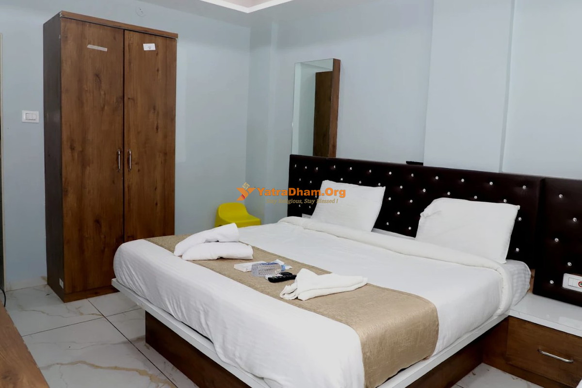 Twarita Executive Lodge Tuljapur 2 Bed Room