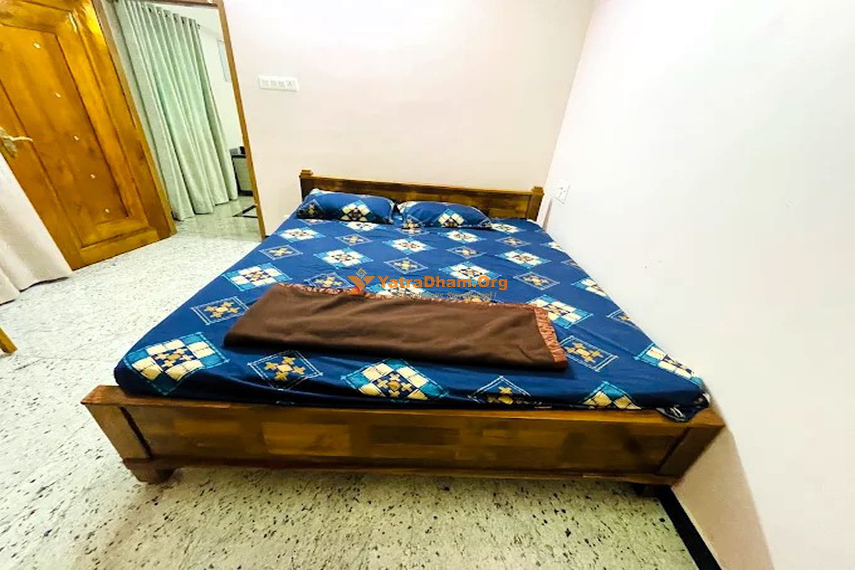 Sri Lakshmi Nilayam Rajahmundry 2 Bed AC Room