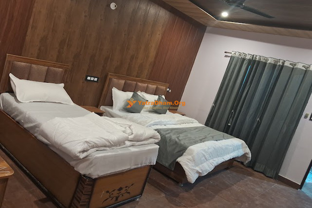 Hotel Mahadev Guptkashi 2 Bed Room