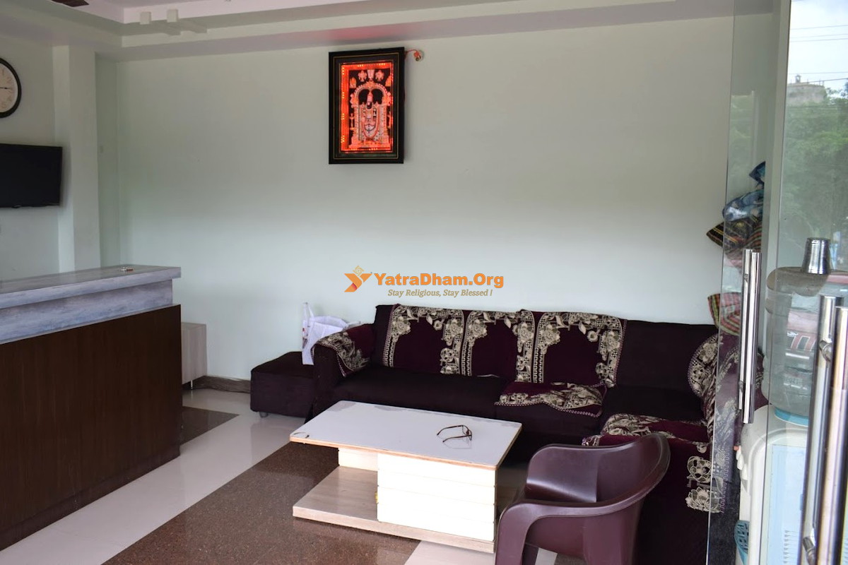 Vishnu Residency Lodge Gadwal Seating Area