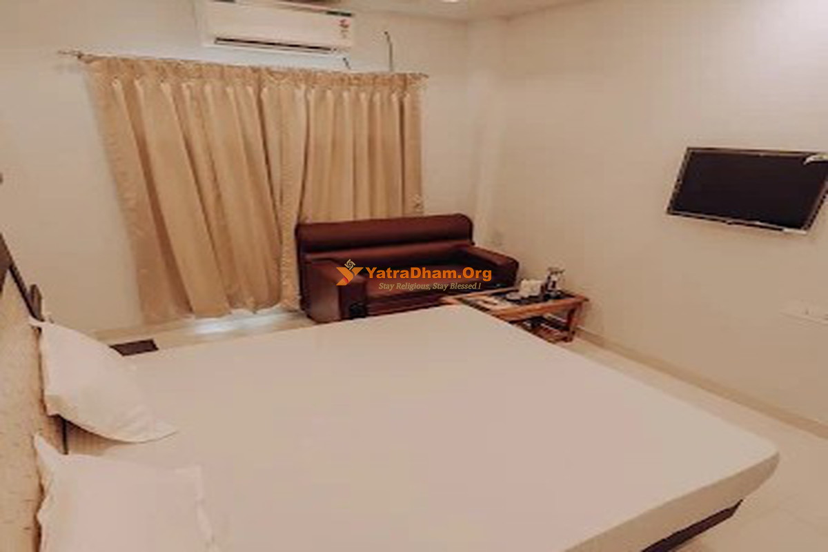 Hotel Shree Nath Ji - Jagannath Puri 2 Bed AC Room View