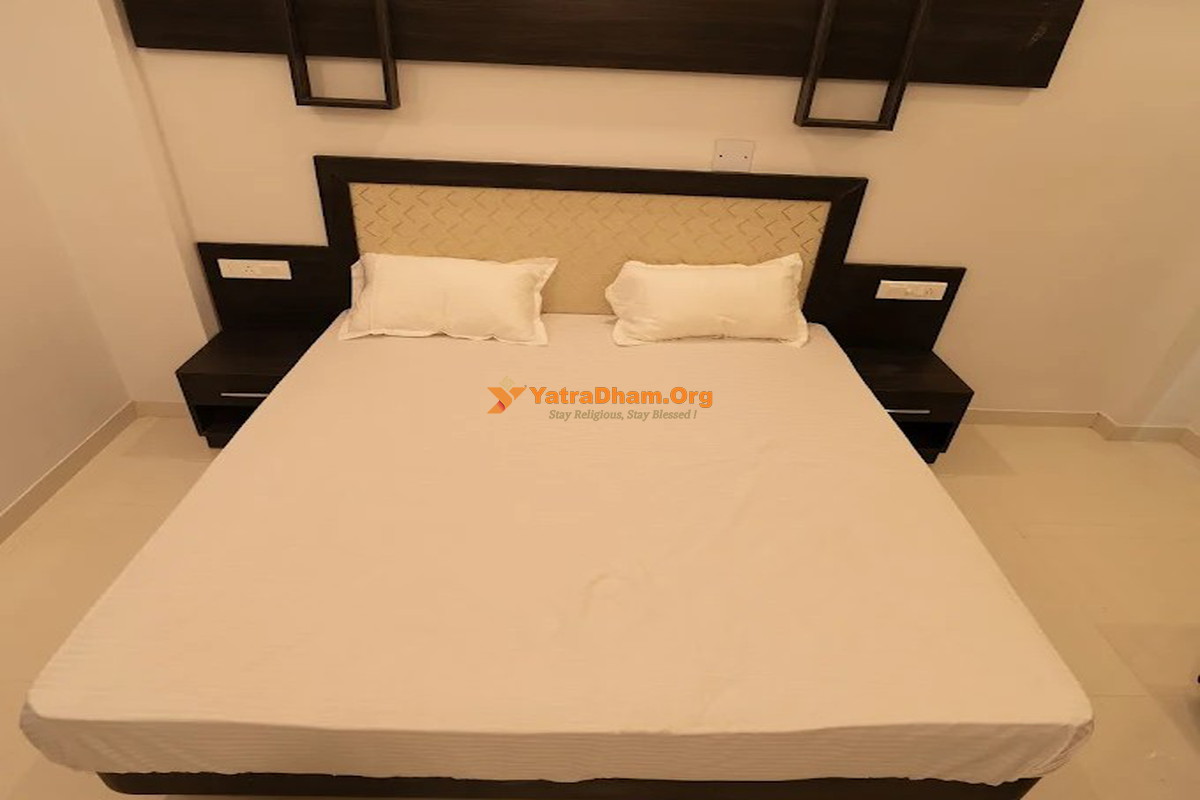 Hotel Shree Nath Ji - Jagannath Puri 2 Bed AC Room View