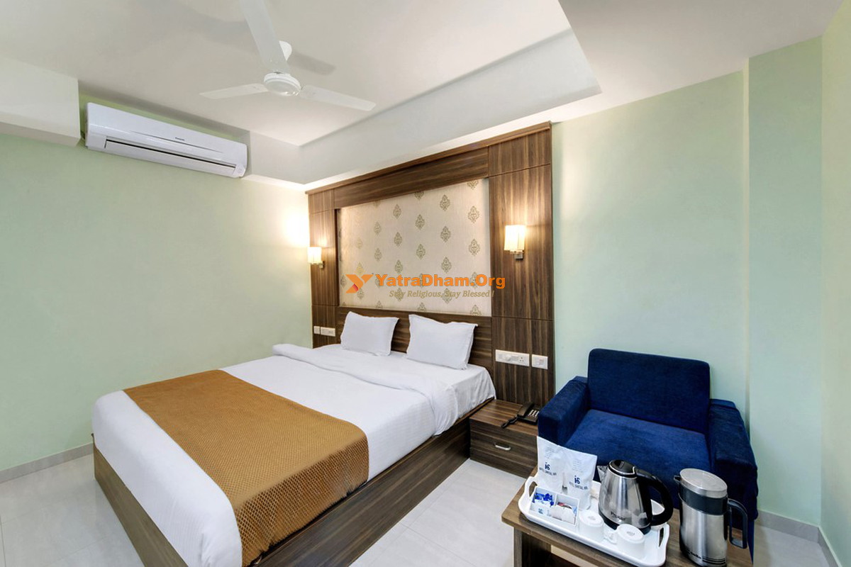 Hotel Shital Inn Ahmedabad (Vastrapur) 2 Bed Semi Deluxe AC Room