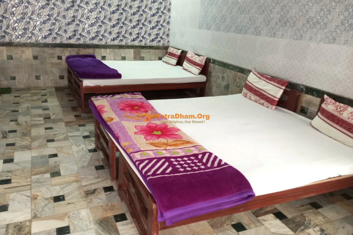 Girdhar Morari Gujarat Samaj Mathura 4 Bed Room