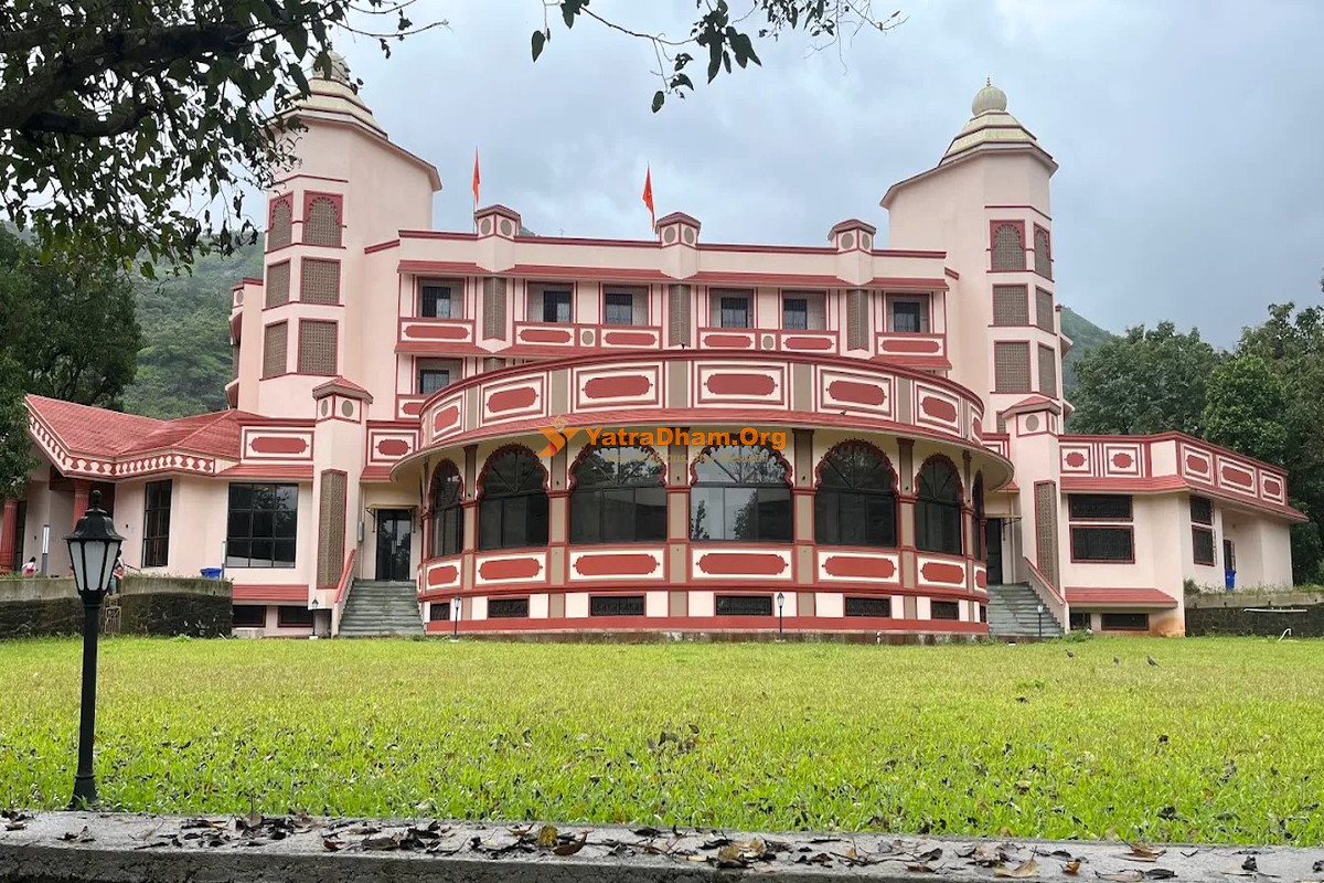Gagangiri Maharaj Ashram Khopoli Building