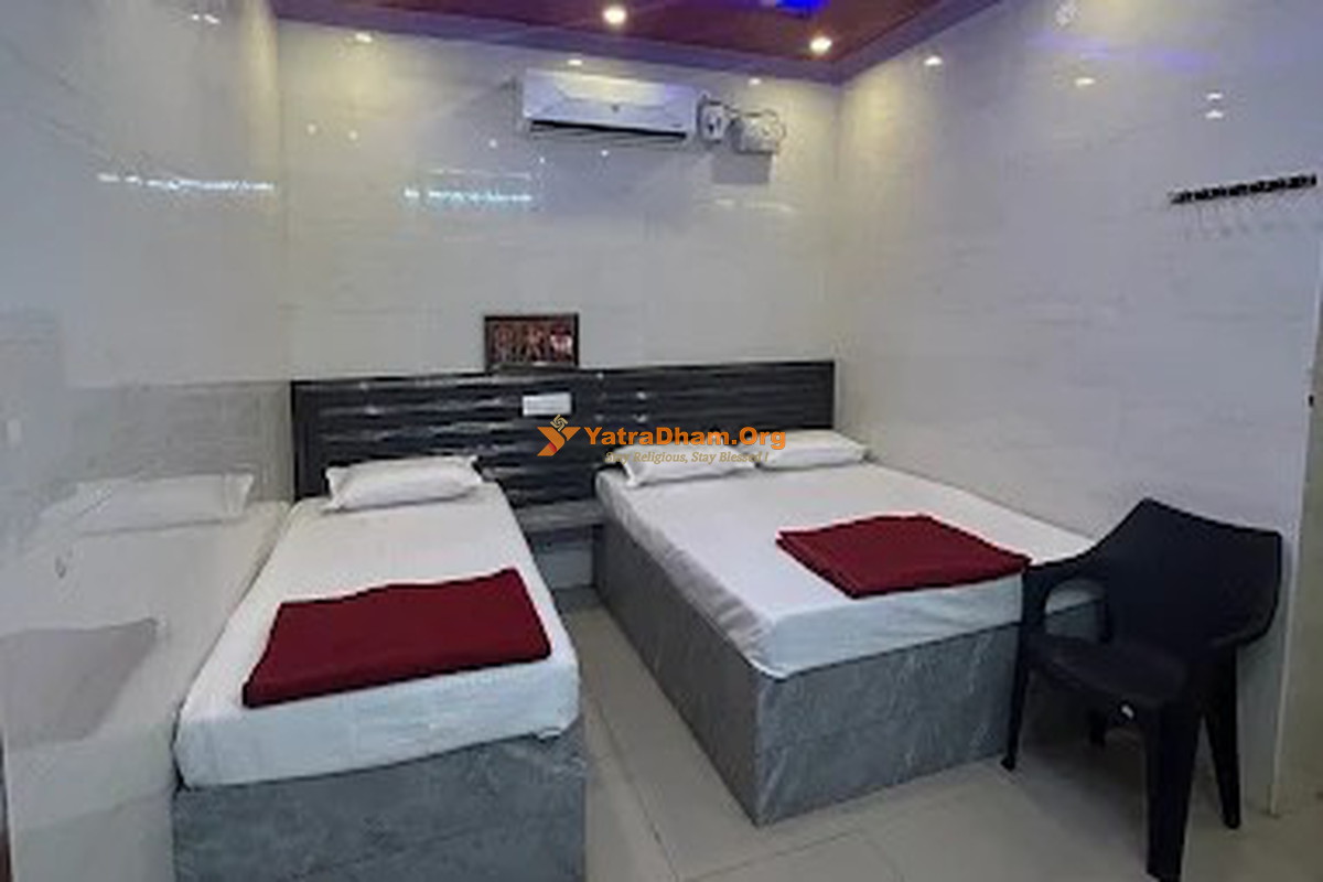 M.N.Lodge Mantralayam 3 Bed Room