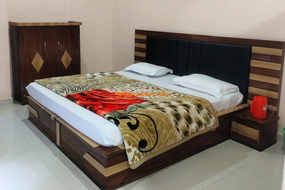 Om Shanker Palace Shiv Khori 2 Bed Room