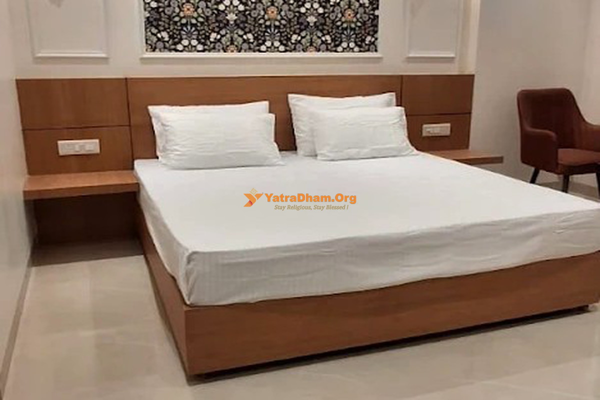 Manik Vrindavan Dham Vrindavan 2 Bed Room