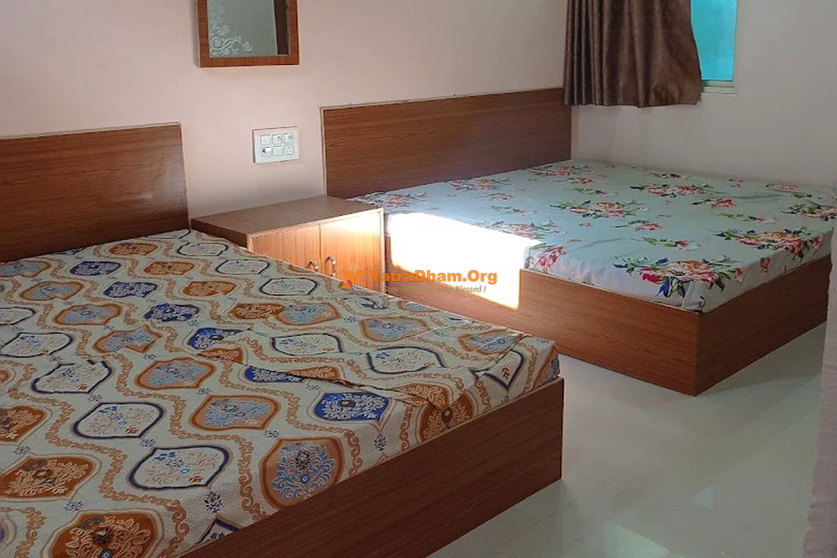 Saraswati Devi Atithi Bhawan Vrindavan 4 Bed Room