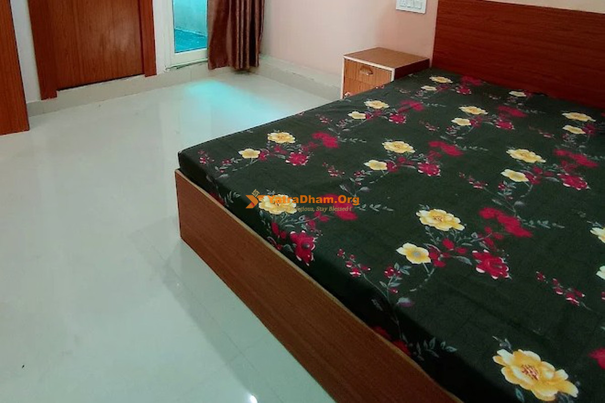Saraswati Devi Atithi Bhawan Vrindavan 2 Bed Room