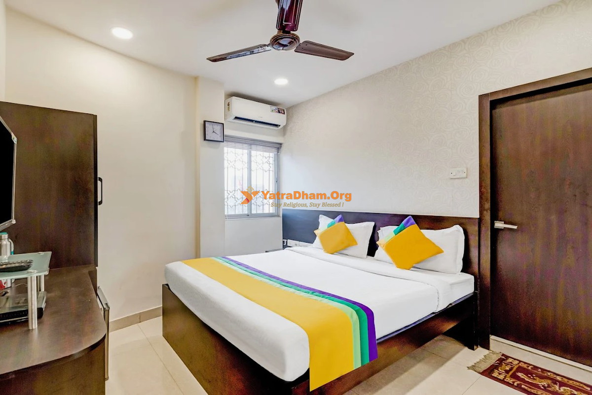 Neeranand Bhavan (Gujarati Hotel) Kolkata Room View