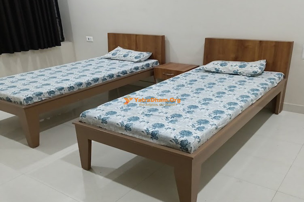 Fatehabad Batra Dharamshala 2 Bed Room View