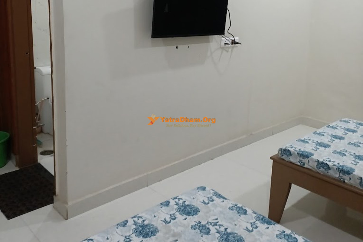 Fatehabad Batra Dharamshala 2 Bed Room View