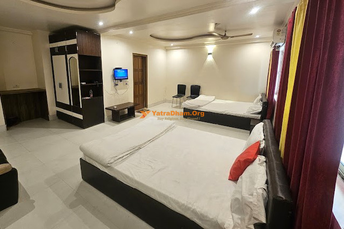 Madhu Mamata Hotel & Resorts Tarapith 4 Bed Room