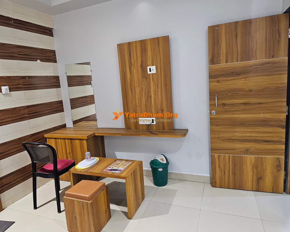 Hotel Sukhnath Somnath Room