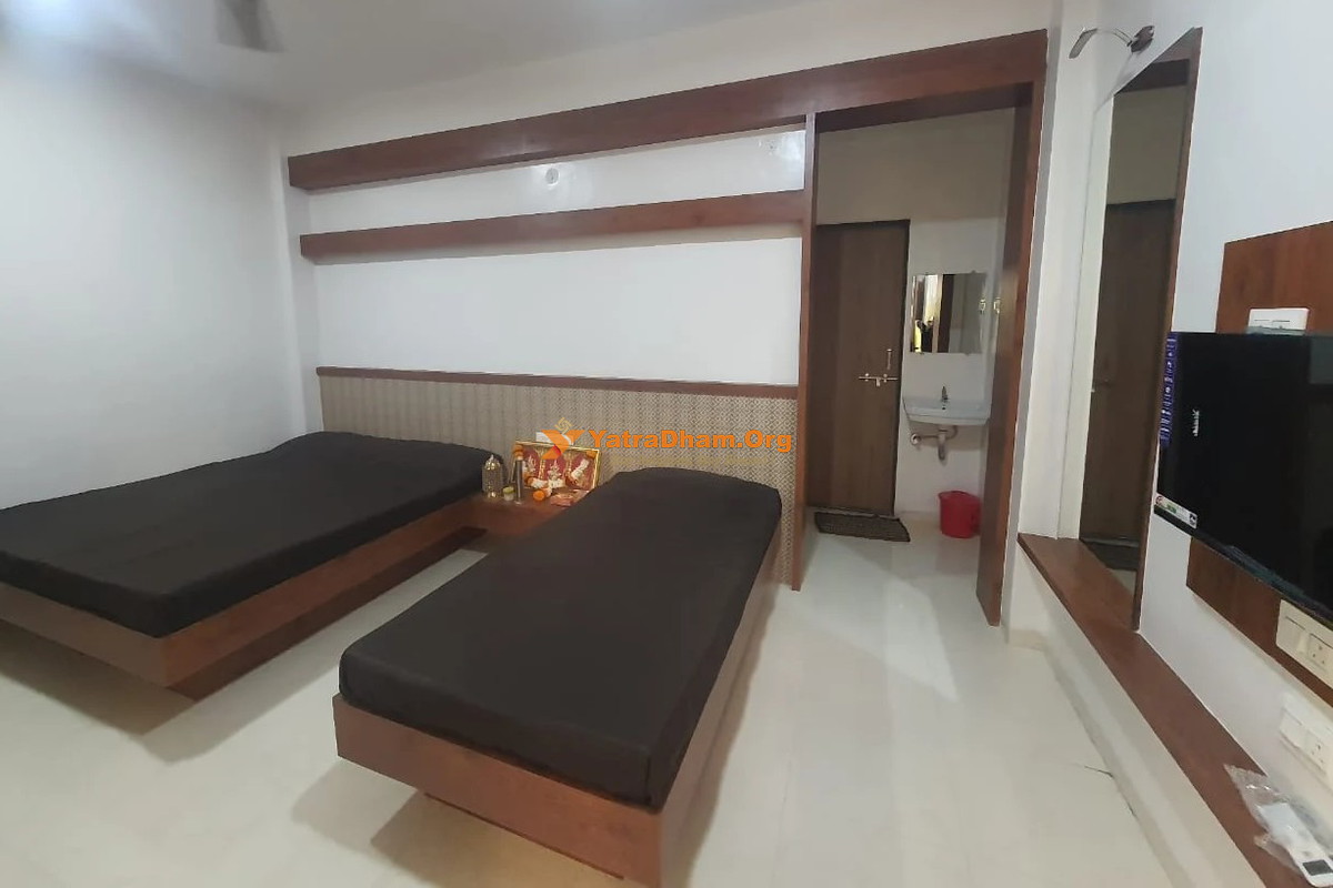 Leuva Patidar Samaj Dharamshala Nashik Room