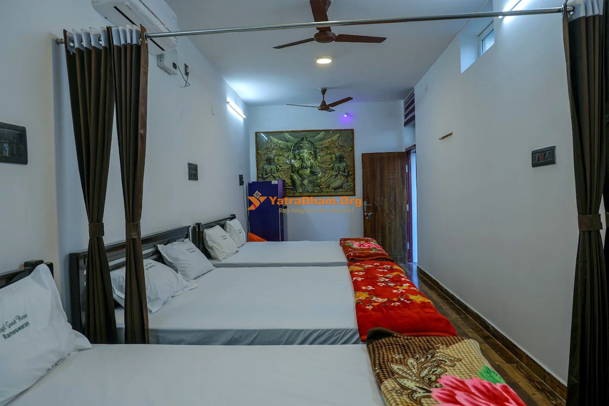 Magil Guest House Rameswaram 6 Bed AC Room
