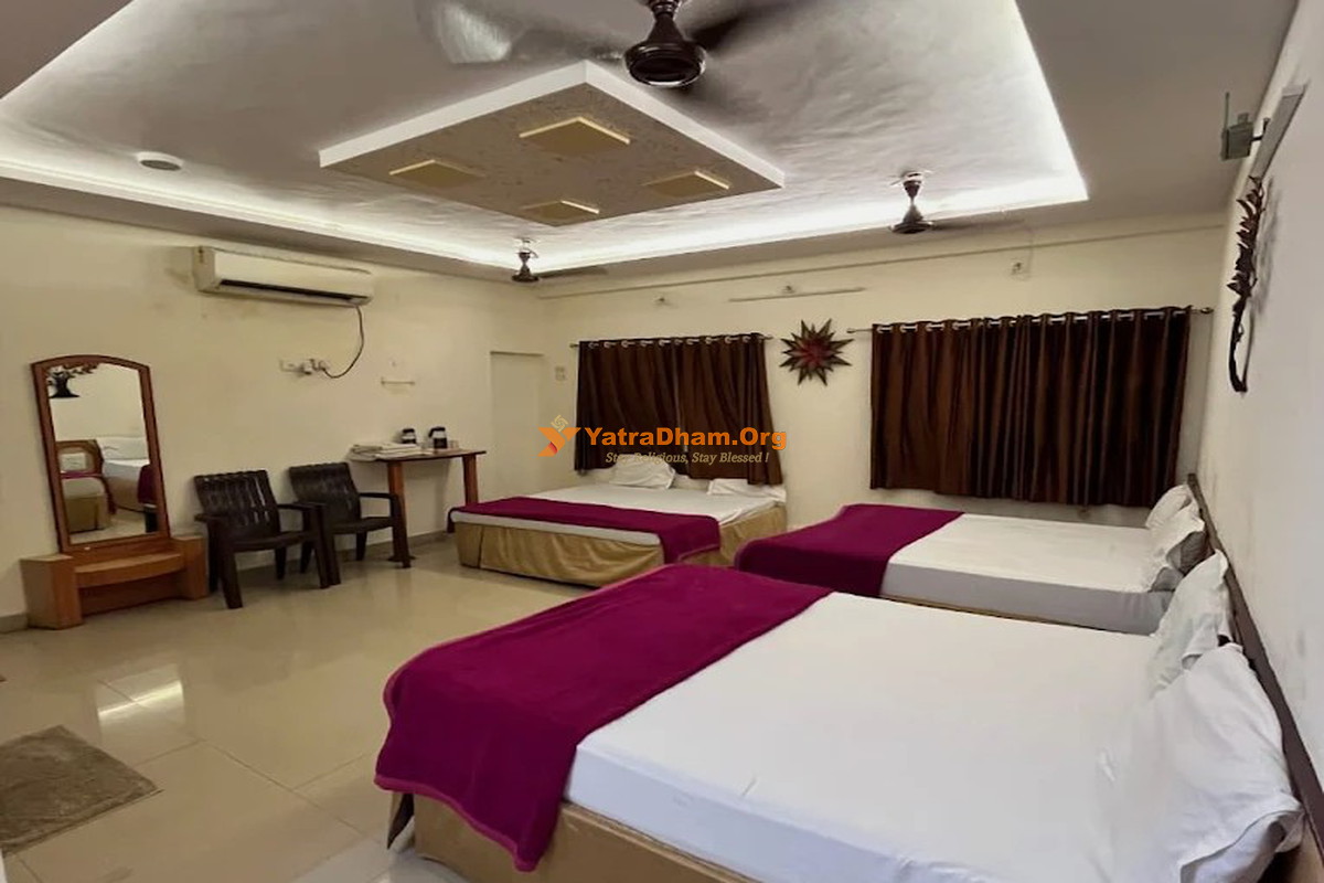 Hotel Shreeji Dwarka Room View