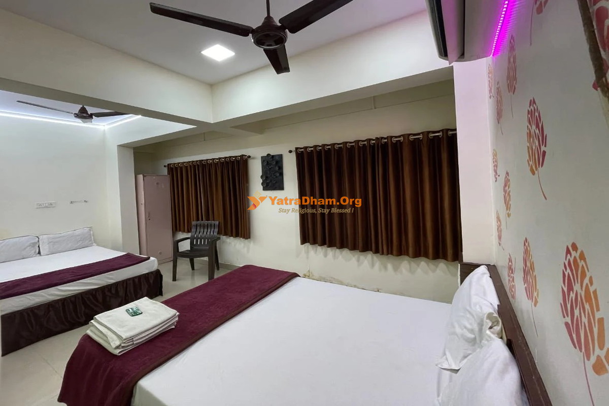 Hotel Shreeji Dwarka Room View