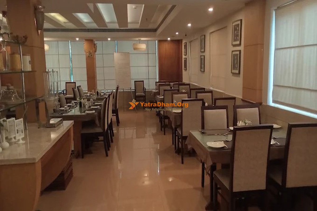 Hotel Hillway Park Nilamel (Near Jatayu Earth's Center) Waiting Area