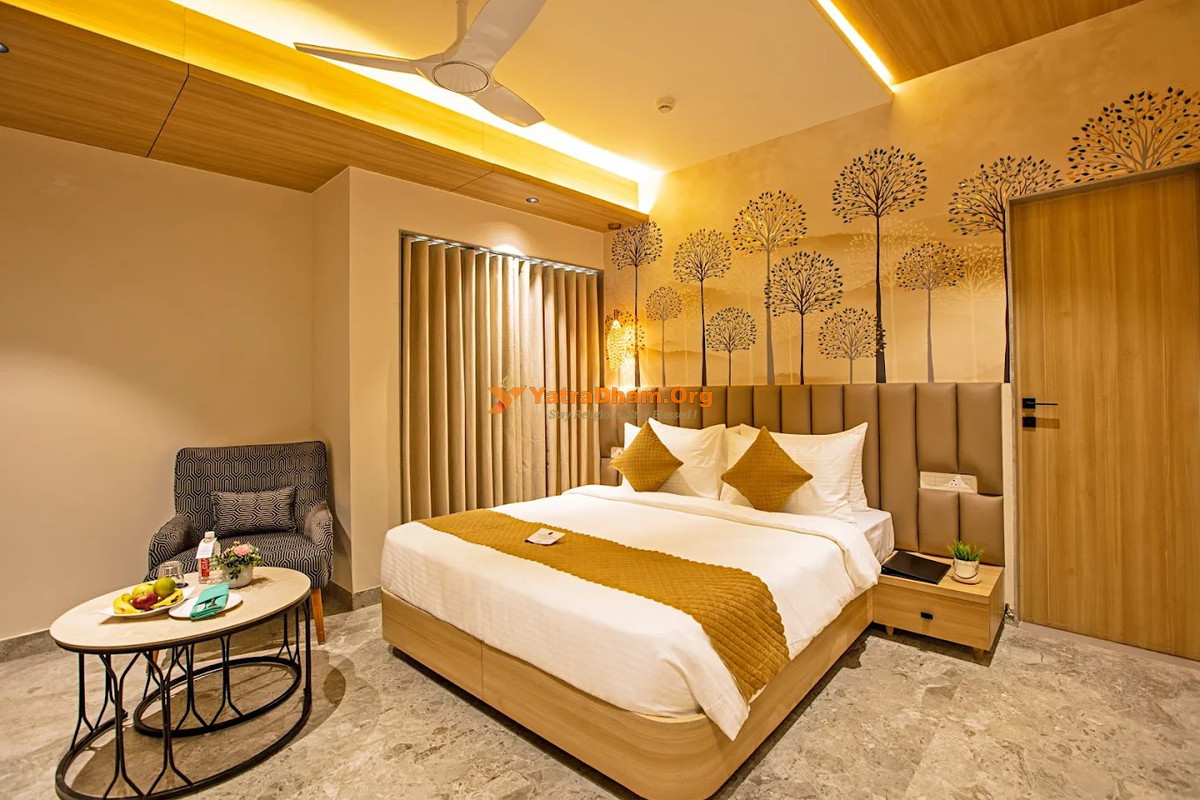 Grand Continent Dwarka Room