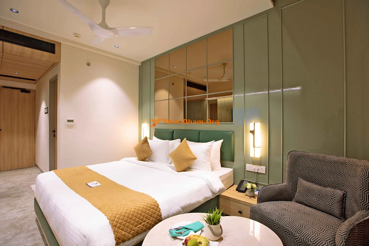 Grand Continent Dwarka Room