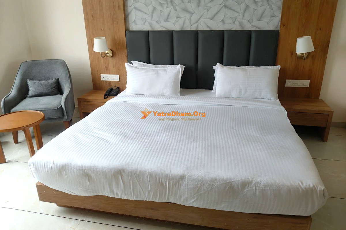 Hotel Premji Dwarka 2 Bed Room