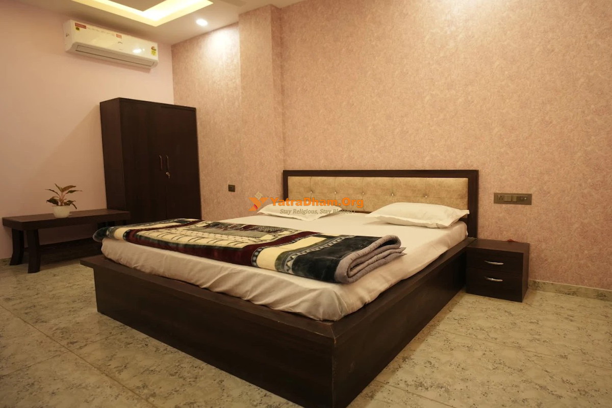 Jiwaji Palace Khatu Room