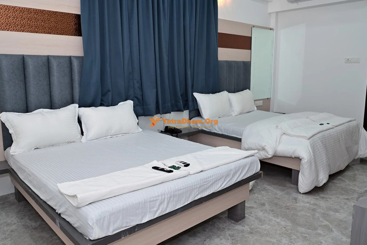 Hotel Rudransh Regency Ozar (Pune) 4 Bed Room