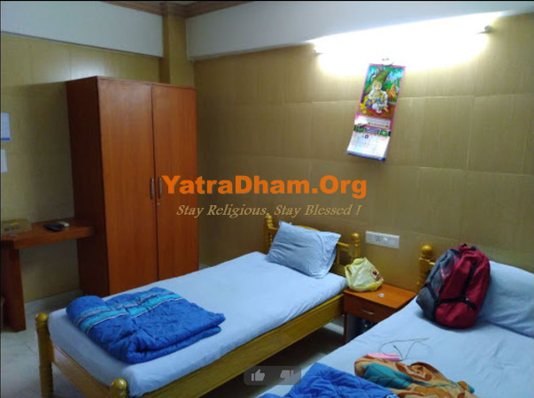 Shrree Swaminarayan Vishranti Bhuvan Bhat Room