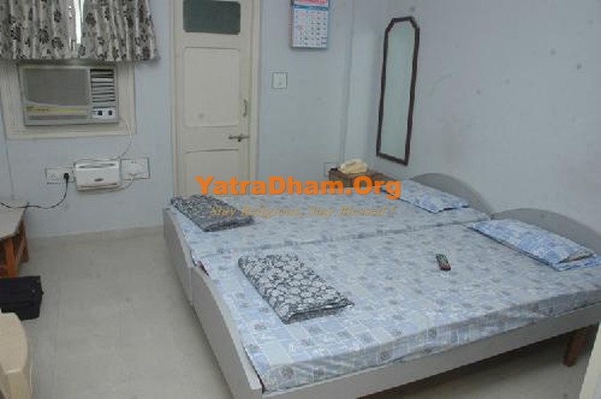 Visa Oswal Community Center Bhavan (Amar Sans Bhavan) Bhuj Kutchi Room