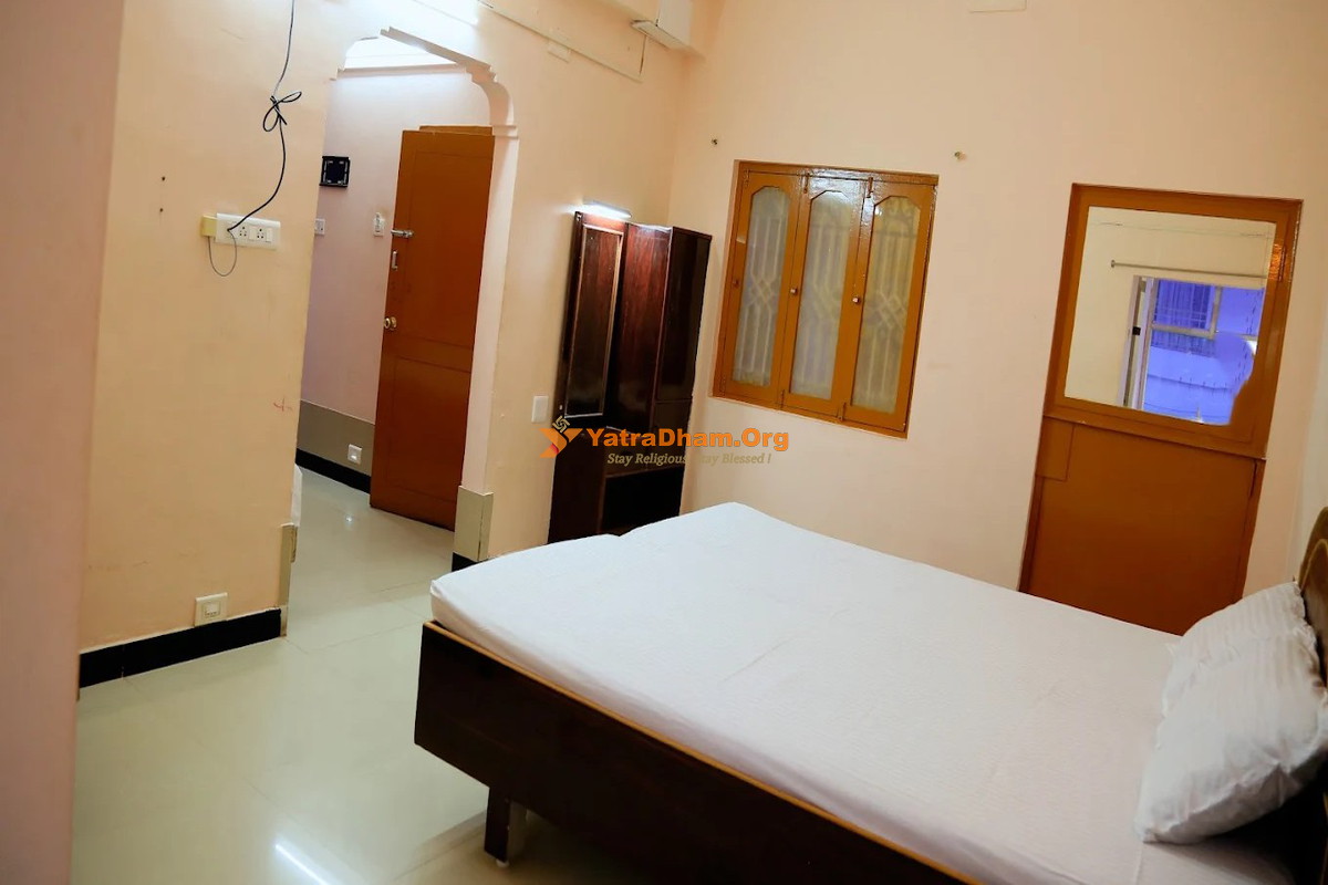 Sri Jawahar's Residency Palani 2 Bed Room