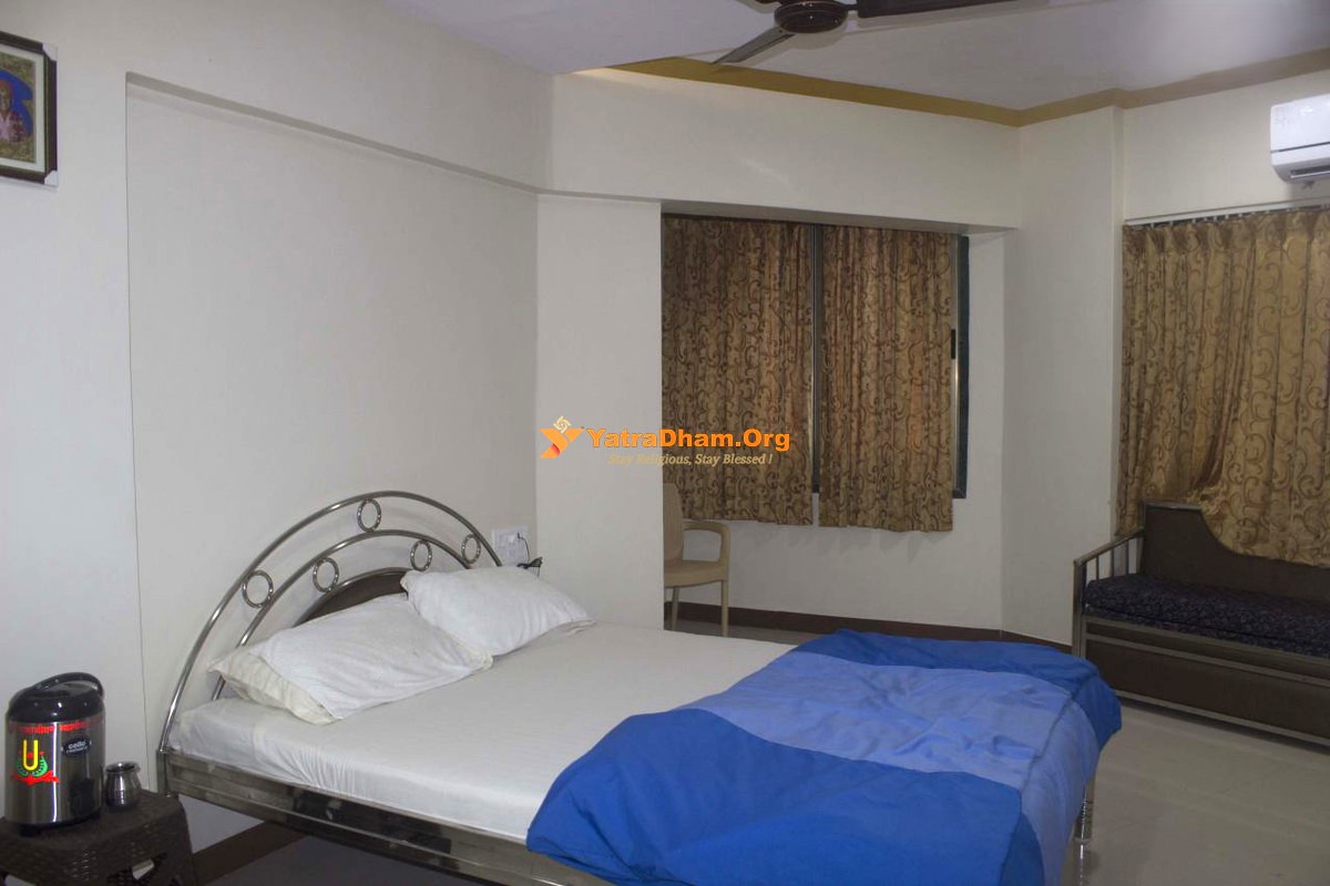 Shree Mukta Jivan Swamibapa Dharamshala - Mumbai (Mahalaxmi West) 2 Bed Room 