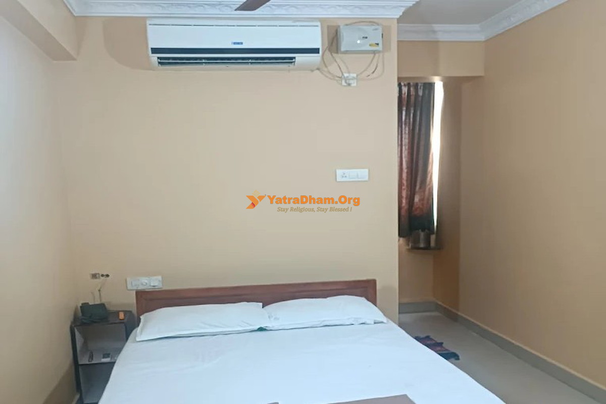 Vishaka Residency Lodge - Tiruchendur 2 Bed Room View
