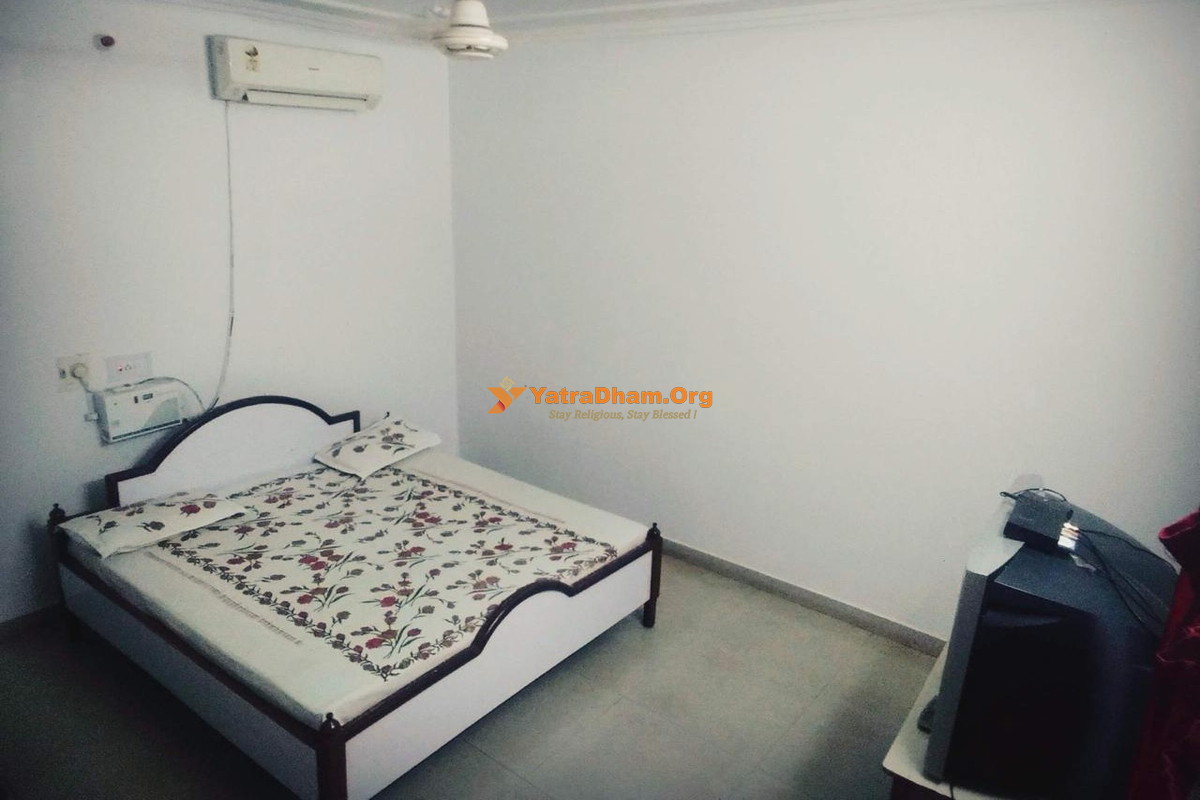 Hanuman Bagh Dharamshala Ayodhya 2 Bed AC Room View