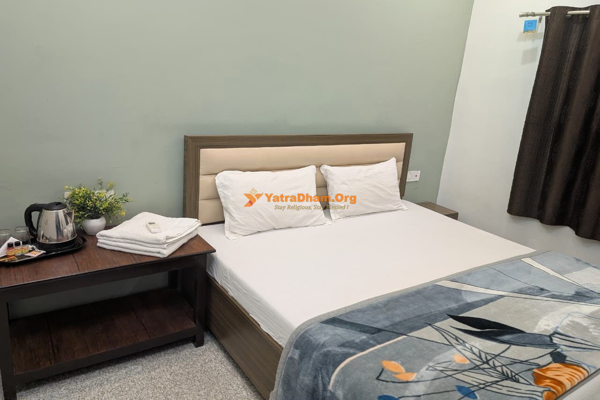 Shree Rajeshwar Seva Sadan Ayodhya 2 Bed AC Room View