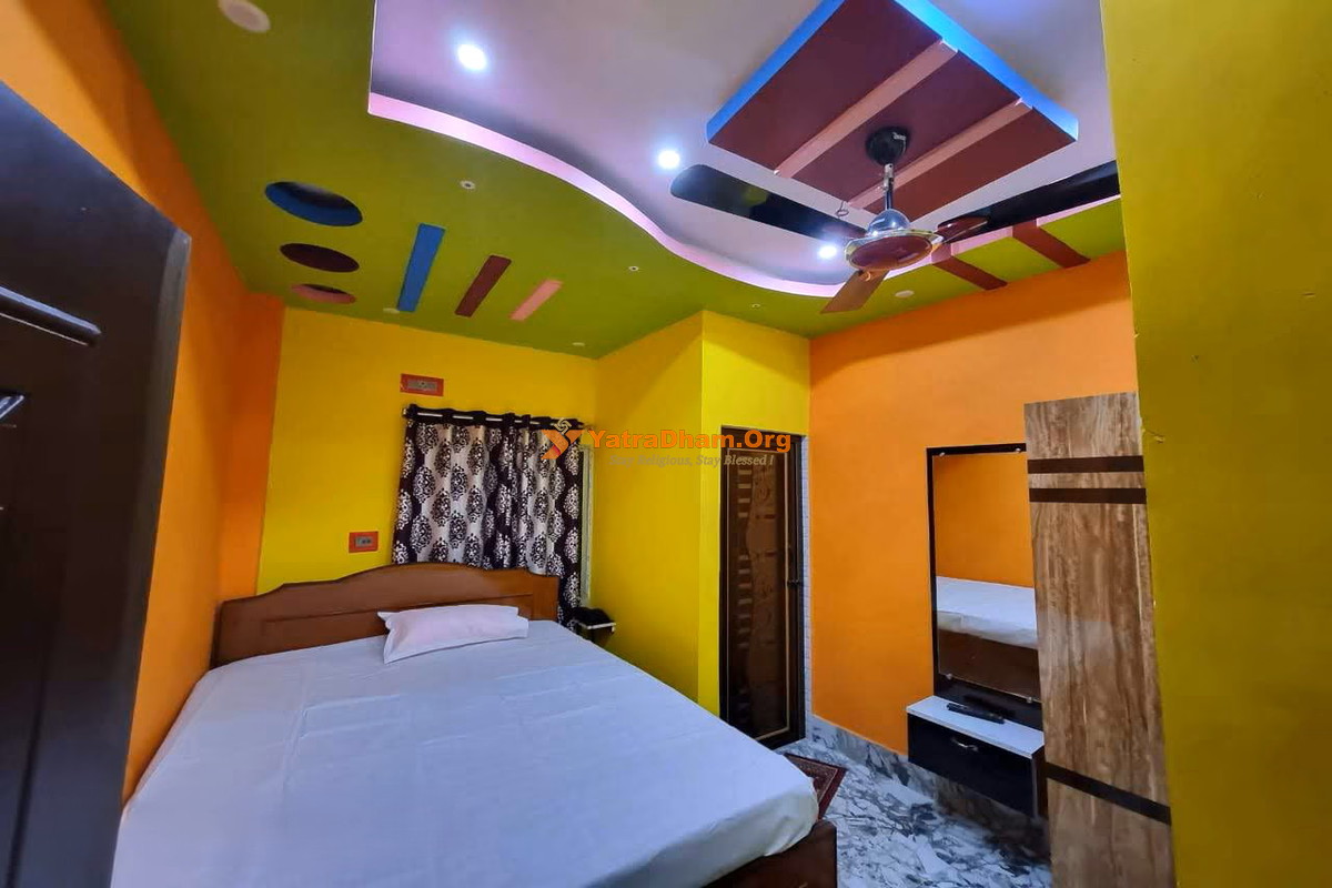 Saha Inn Ranaghat Room
