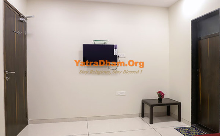 Bruhad Mumbai Gujarati Samaj 2 Bed AC Room