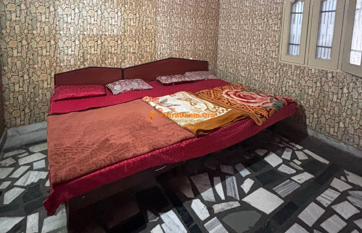 Shri Multan Sewa Sadan Dharamshala Katra Room View