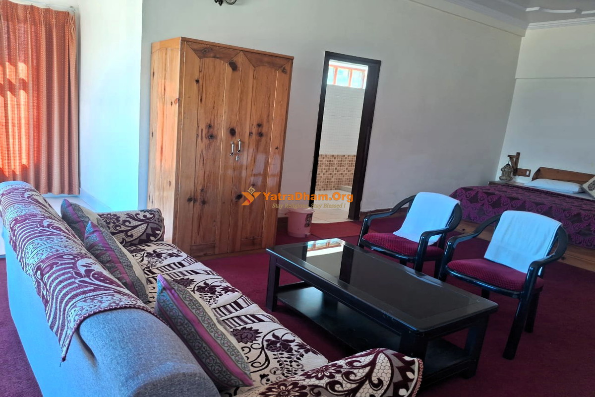 Auli Cloud End Room View 