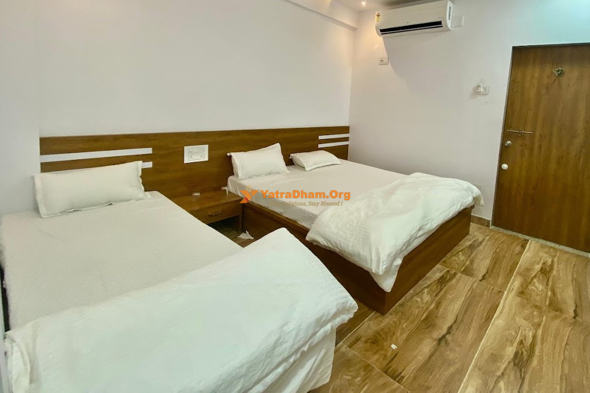 Hotel Avadh Bagdana 3 Bed Room