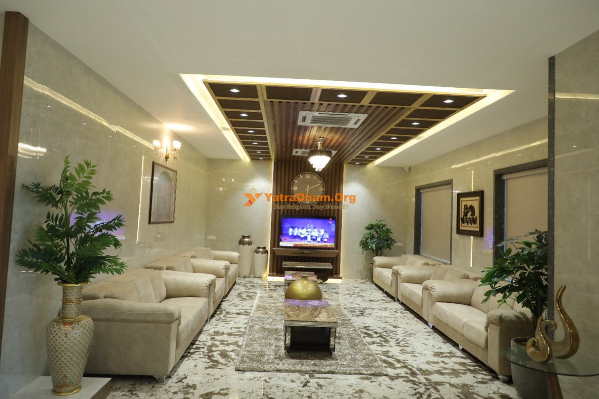 Porbandar Sandipani Vidhyaniketan Ashram Seating Area View