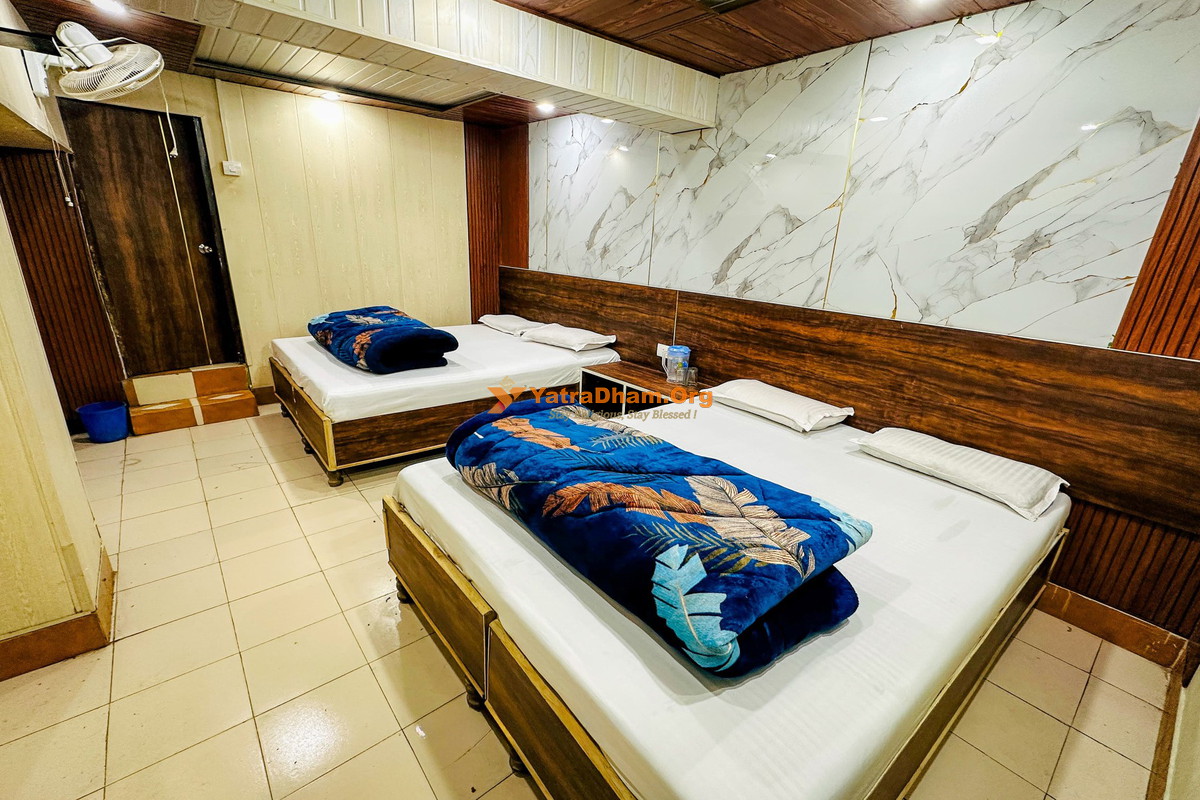 Hotel Heaven Chamoli 3 Bed Room