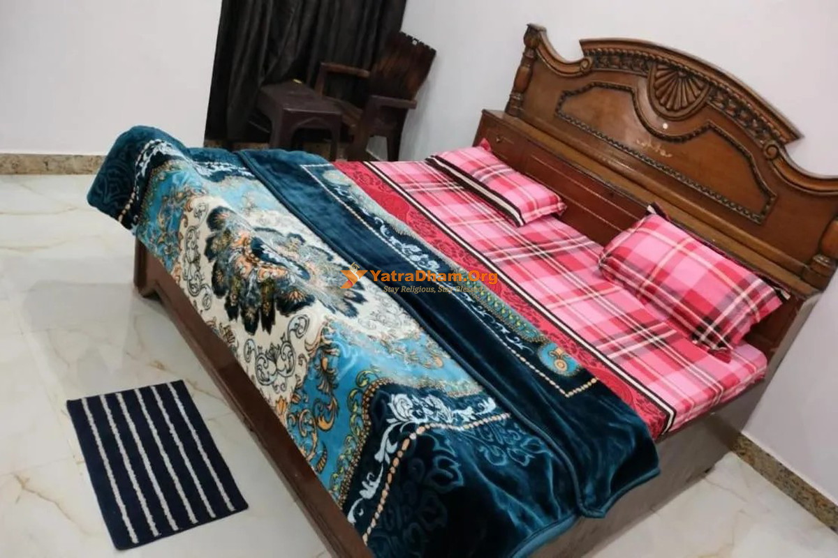 Saware Dham Vrindavan 2 Bed Room