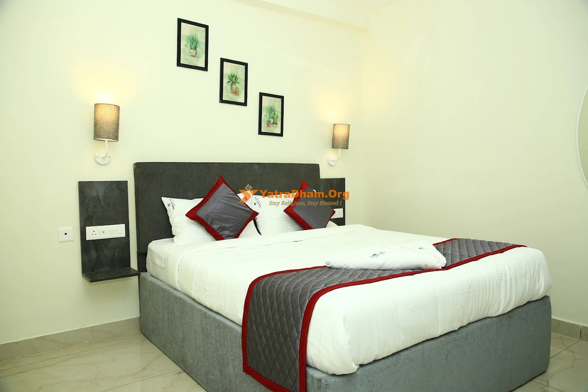 Seasons Stay Vijayawada Room