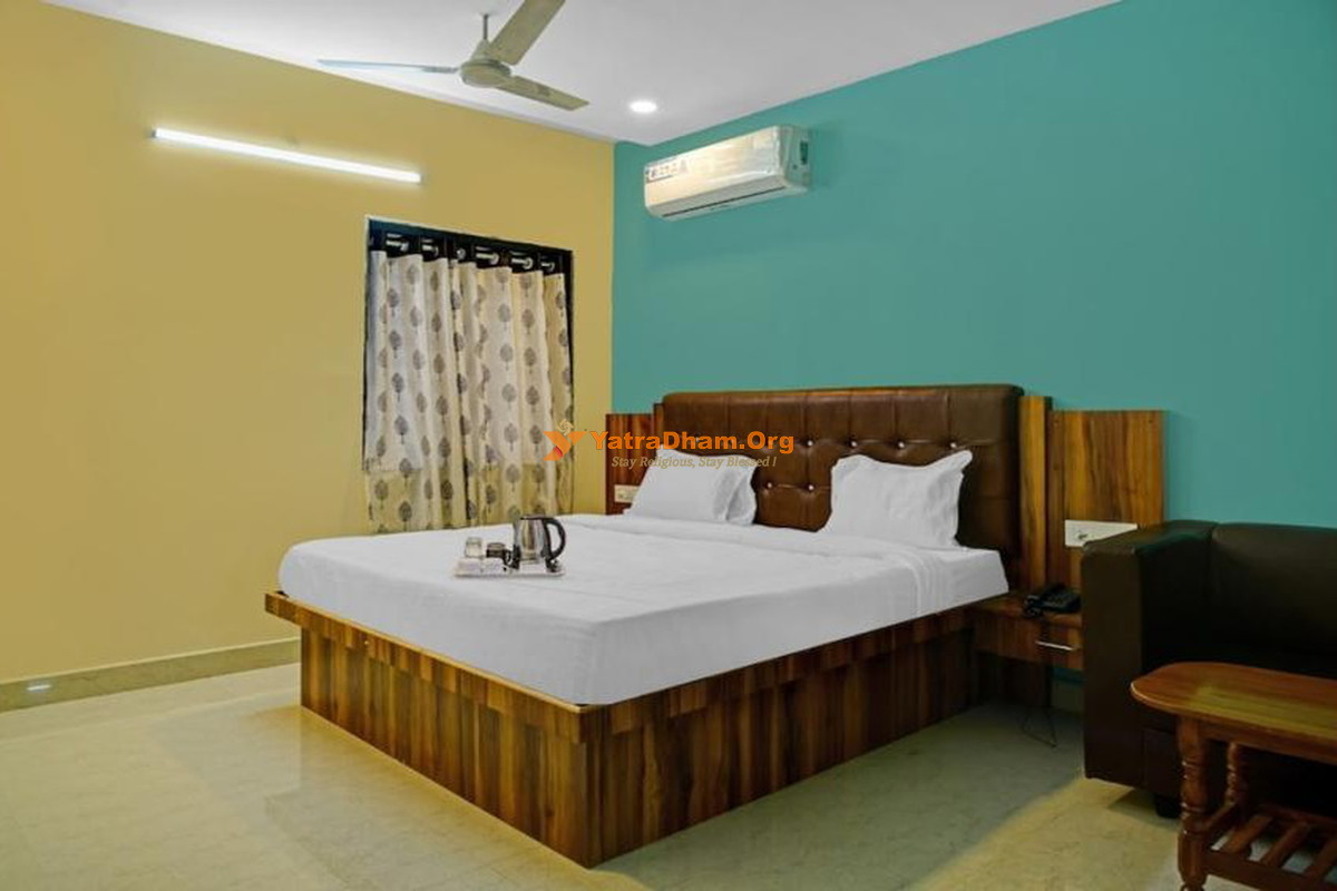 City Residency Yadagirigutta Room