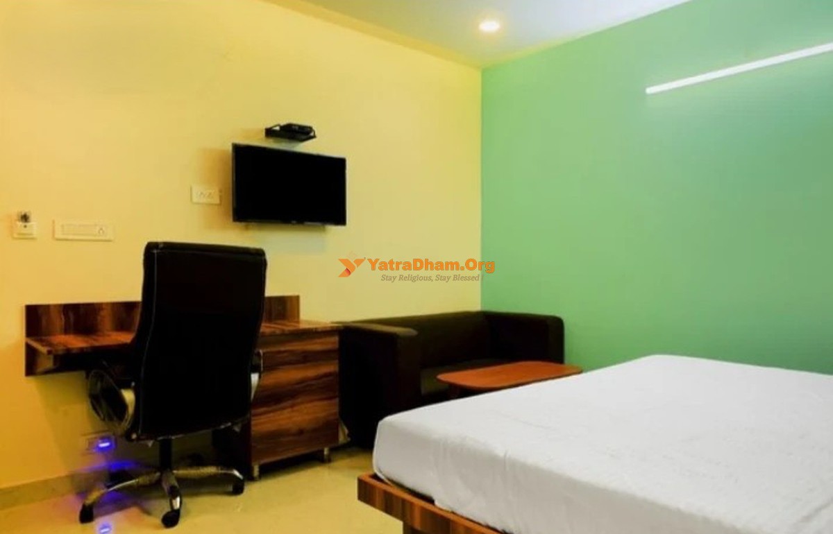 City Residency Yadagirigutta Room